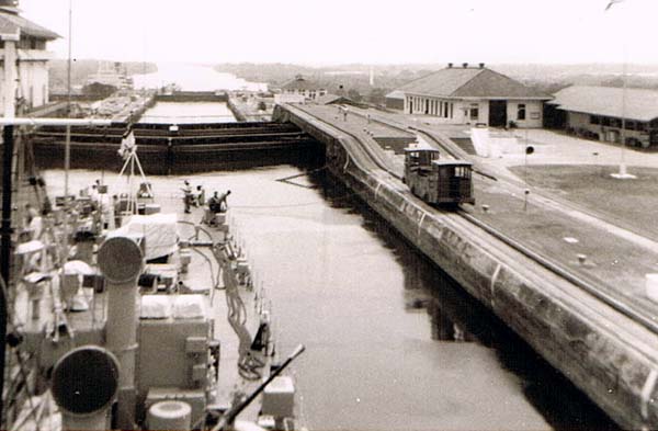 218_panama_canal 2.jpg